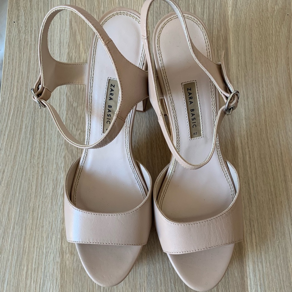 Zara • nude heels 🤍